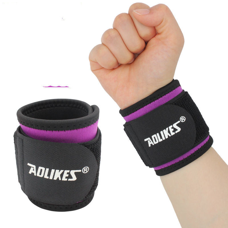 Professional Wrist Support for Gym & Weightlifting – Adjustable Compression