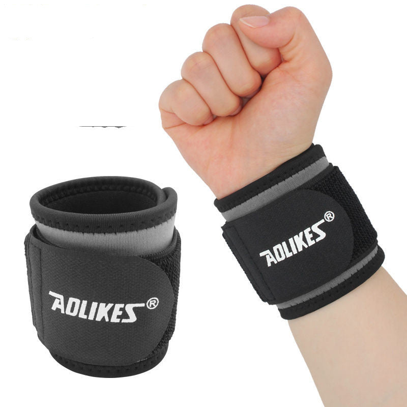 Professional Wrist Support for Gym & Weightlifting – Adjustable Compression